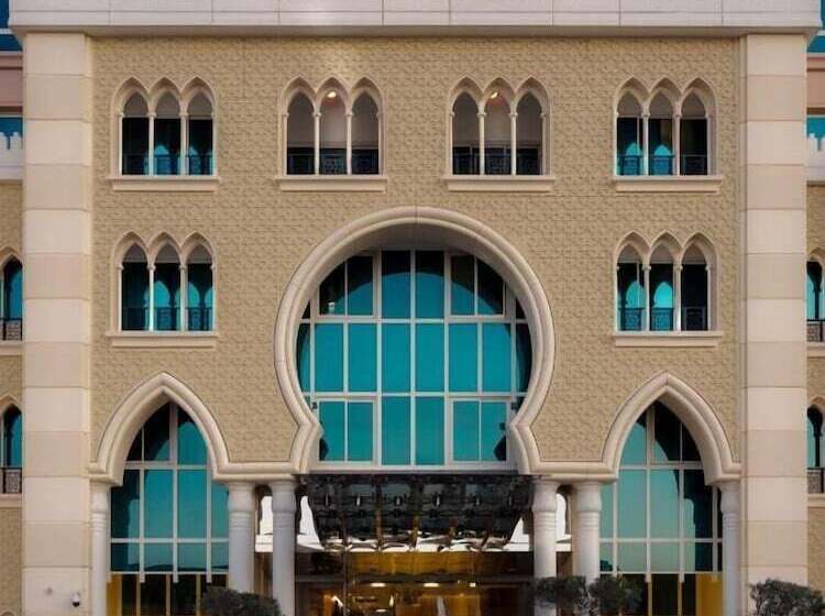 هتل Retaj Baywalk Residence