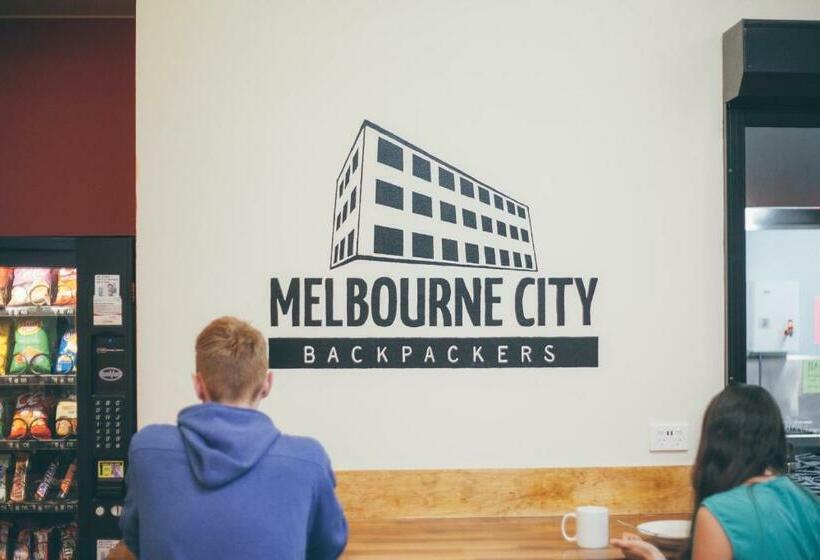 فندق صغير Melbourne City Backpackers