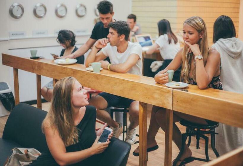 فندق صغير Melbourne City Backpackers