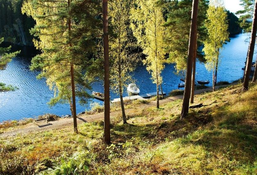 בית מלון כפרי Villa Gladtjärn