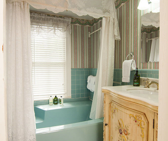 مبيت وإفطار Antebellum Inn