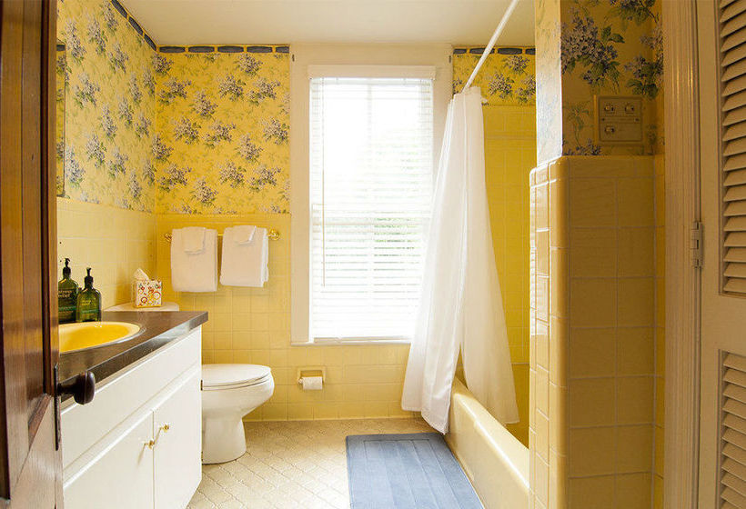 مبيت وإفطار Antebellum Inn