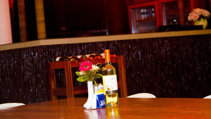 Estaca Bay Gardens Conference Resort