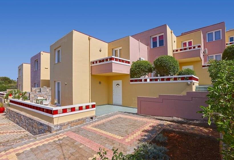 Everest Apartments And Suites