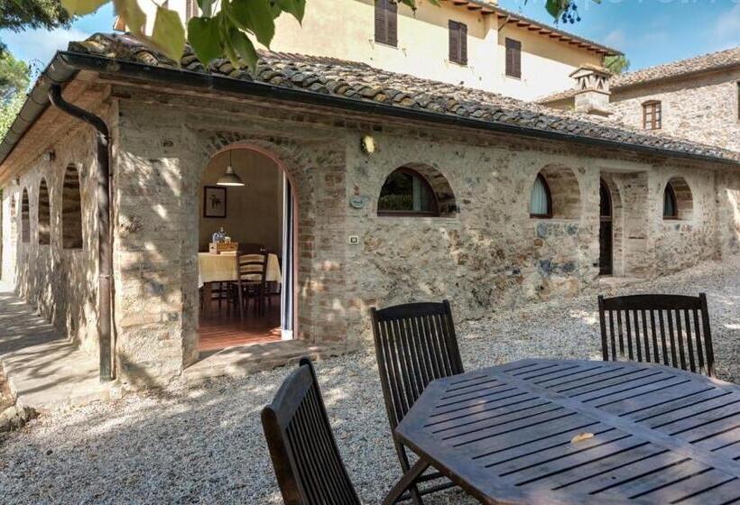 فندق Fattoria Agriturismo Nerbona