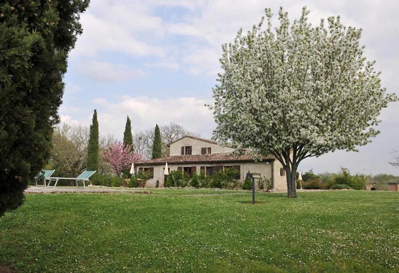 فندق Fattoria Agriturismo Nerbona