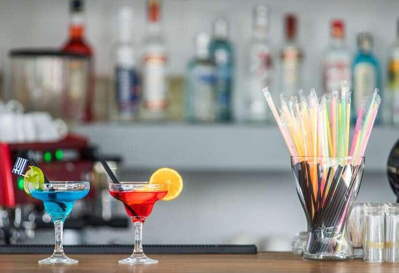 Отель Aqua Oliva Resort