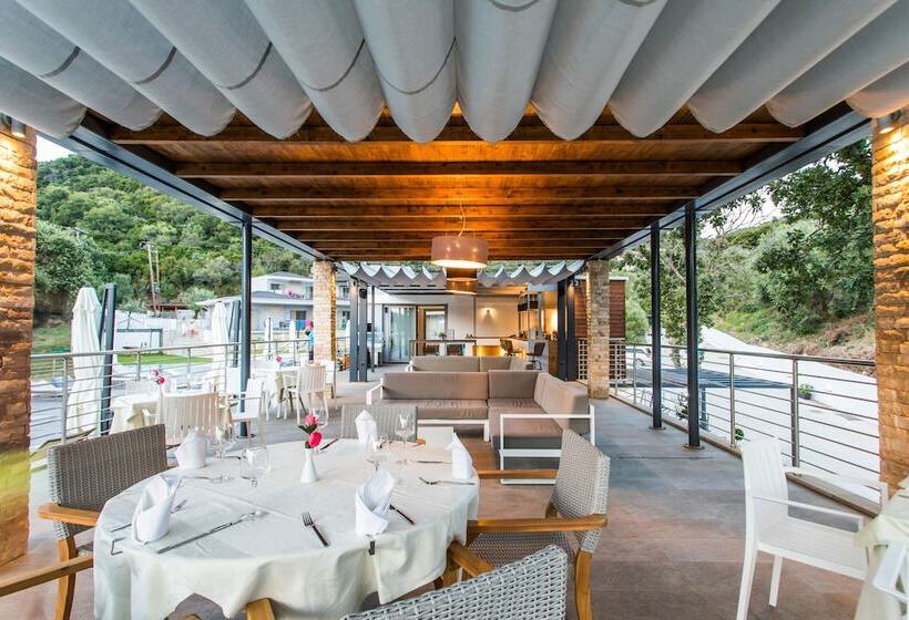 Отель Aqua Oliva Resort