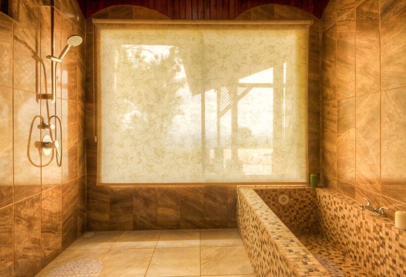 فندق Arenal Waterfall Lodge Villas