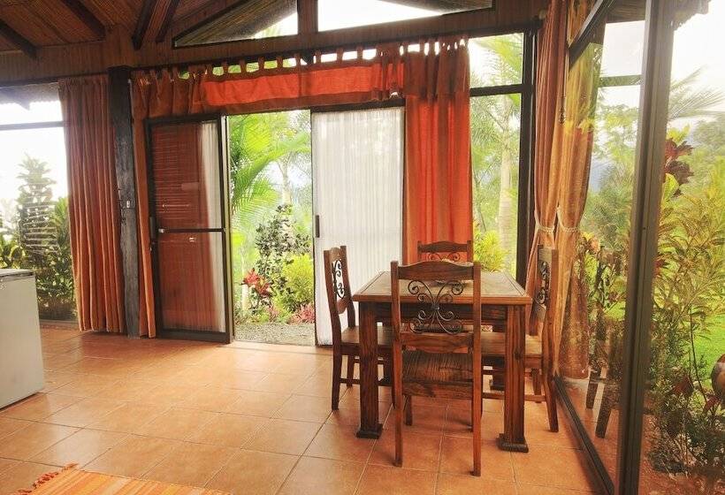 فندق Arenal Waterfall Lodge Villas