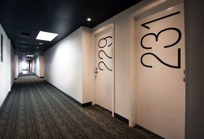 בית מלון כפרי B My