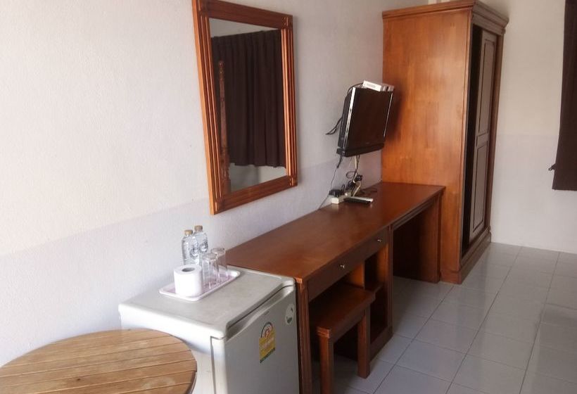 فندق Baan Suan Rimnam Resort