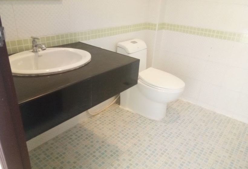 فندق Baan Suan Rimnam Resort