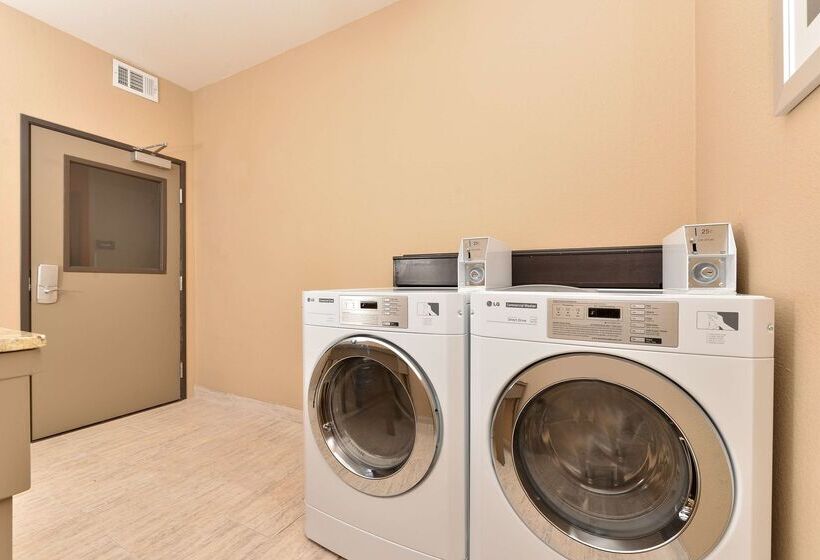 ホテル Best Western Plus Lake Jackson Inn & Suites