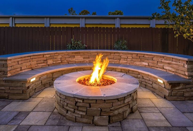 ホテル Best Western Plus Lake Jackson Inn & Suites