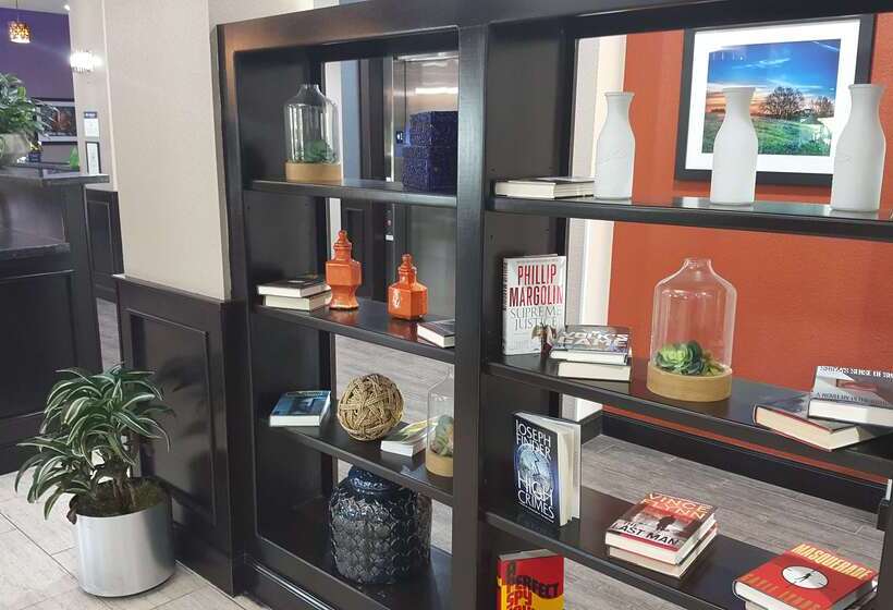 ホテル Best Western Plus Lake Jackson Inn & Suites