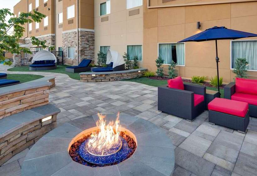 ホテル Best Western Plus Lake Jackson Inn & Suites