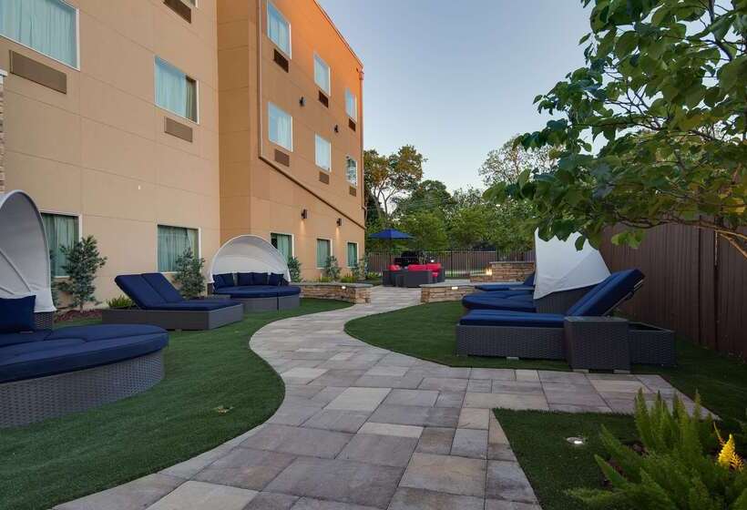 ホテル Best Western Plus Lake Jackson Inn & Suites