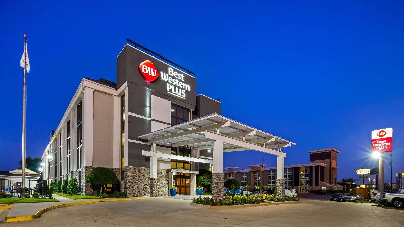 ホテル Best Western Plus Lake Jackson Inn & Suites