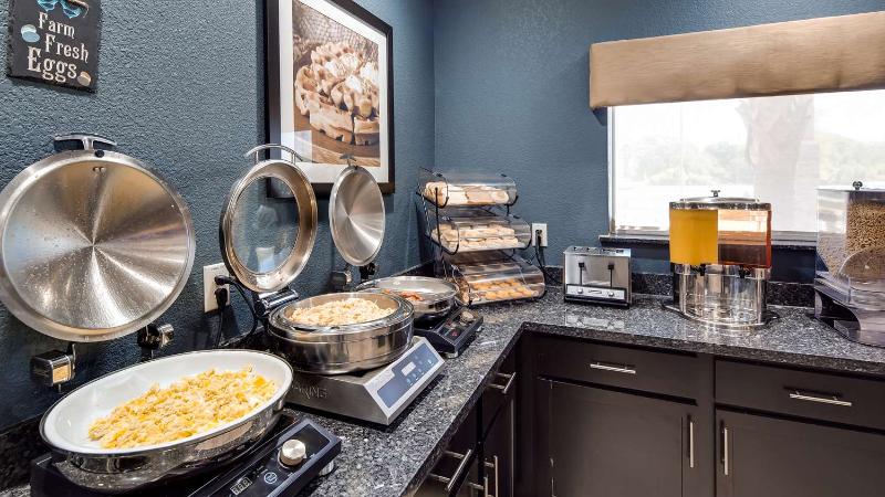 ホテル Best Western Plus Lake Jackson Inn & Suites