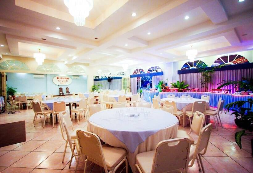 هتل Bohol La Roca