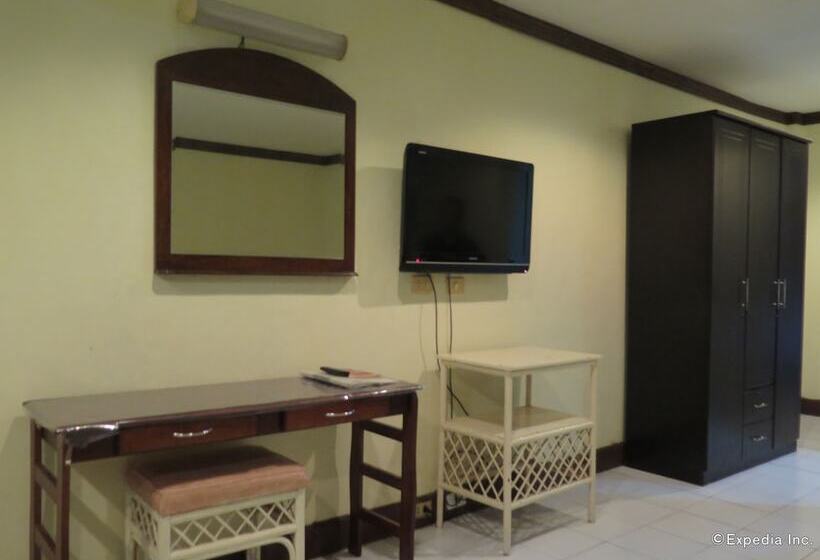 هتل Bohol La Roca