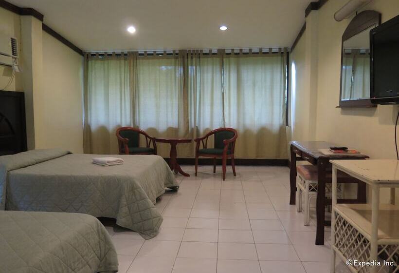 هتل Bohol La Roca