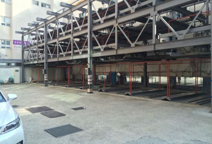 فندق Busan Central