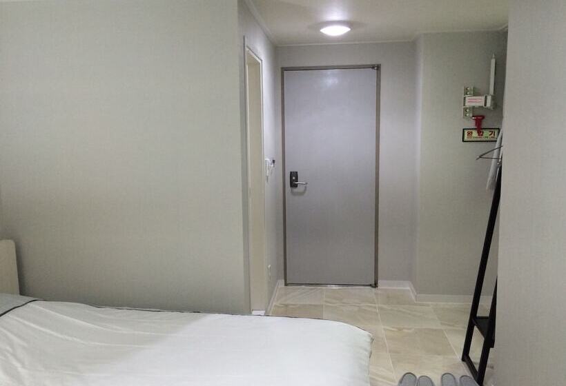 فندق Busan Central