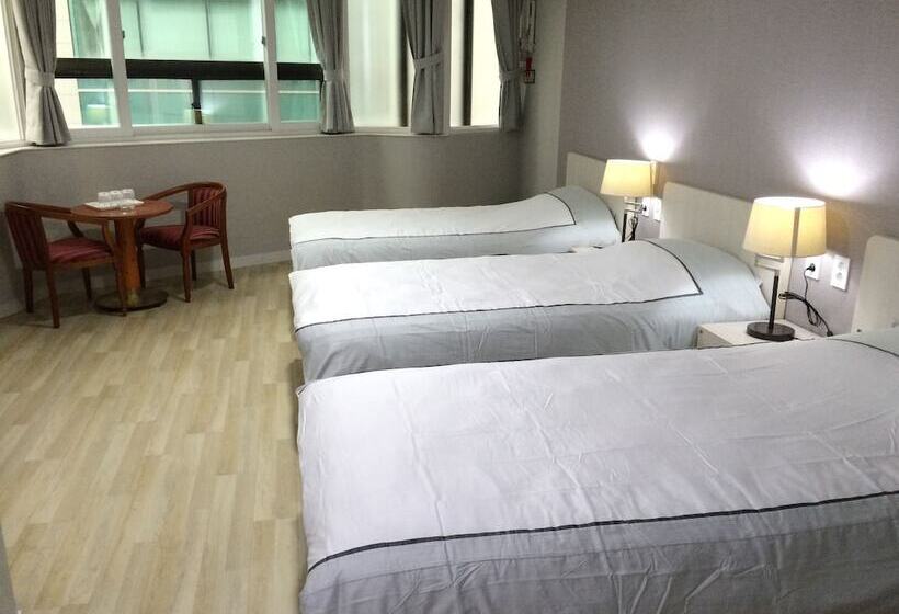 فندق Busan Central