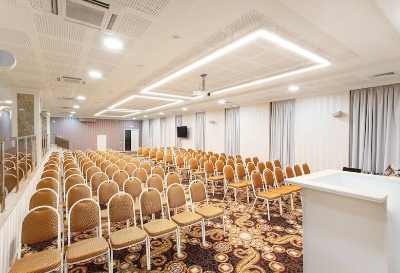 هتل Complex Continental