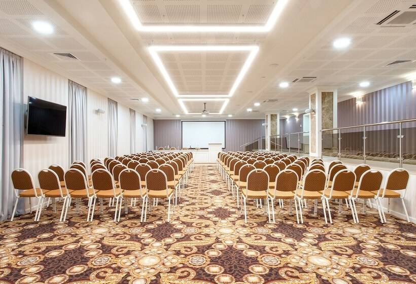 هتل Complex Continental