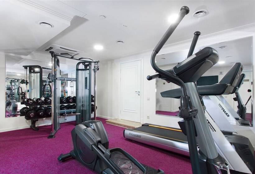 هتل Complex Continental