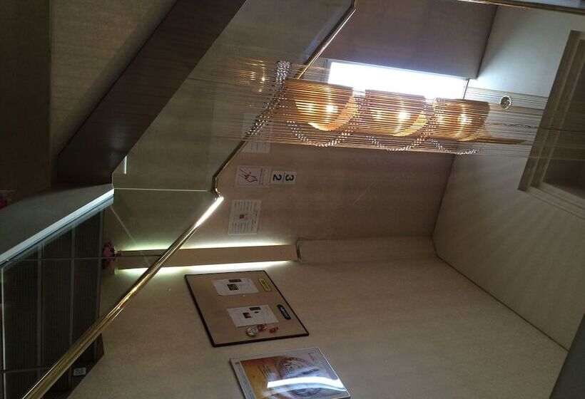 캡슐 호텔 Sauna & Capsule In Okayama