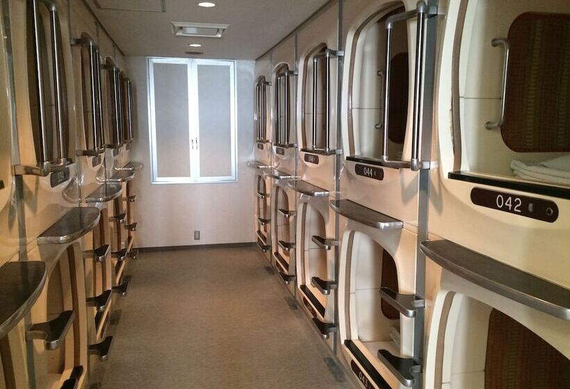 캡슐 호텔 Sauna & Capsule In Okayama