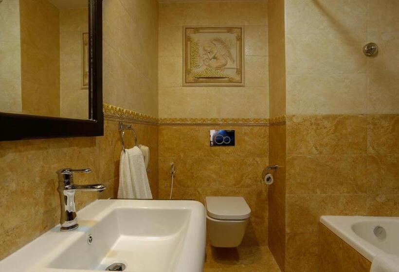 Da Yatra Courtyard Hotel & Resort