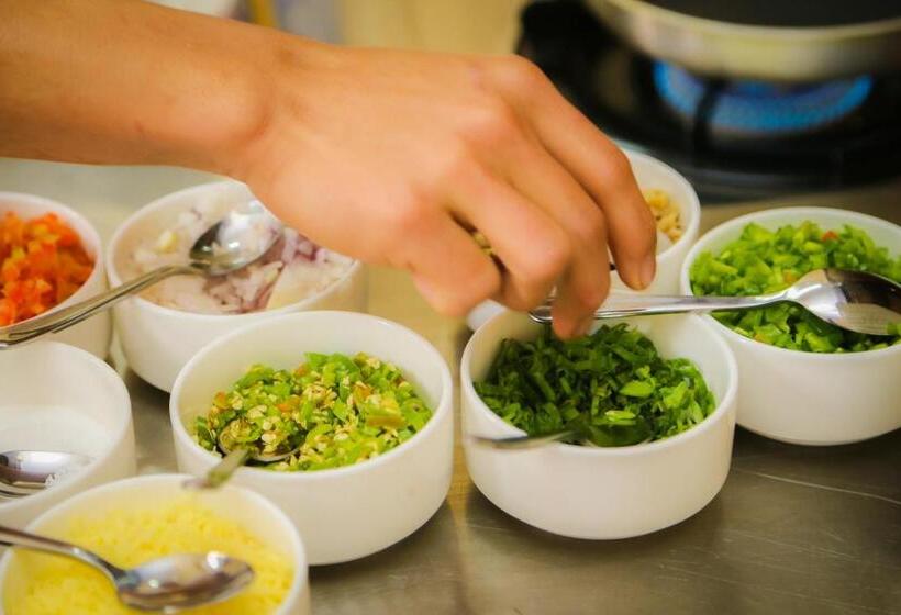 Da Yatra Courtyard Hotel & Resort