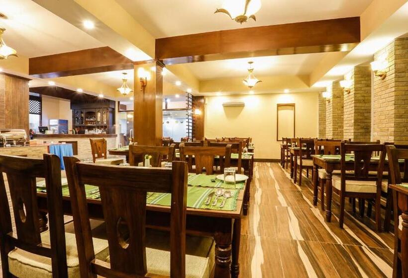 Da Yatra Courtyard Hotel & Resort