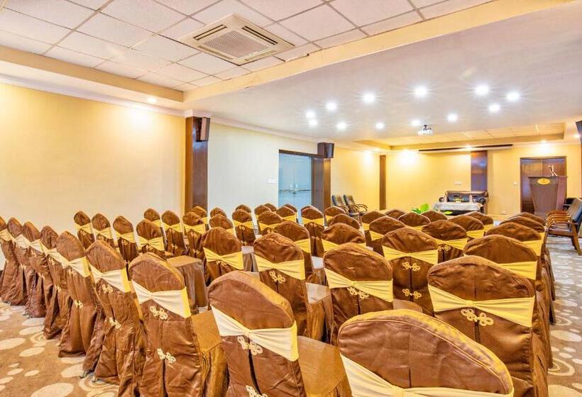 Da Yatra Courtyard Hotel & Resort