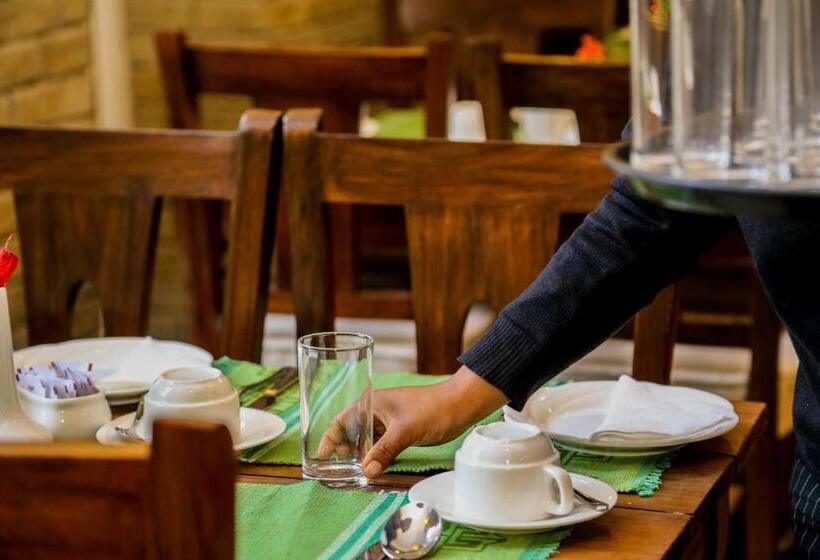 Da Yatra Courtyard Hotel & Resort