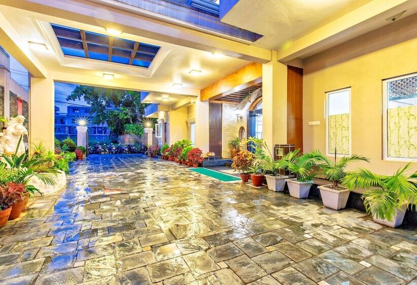 Da Yatra Courtyard Hotel & Resort