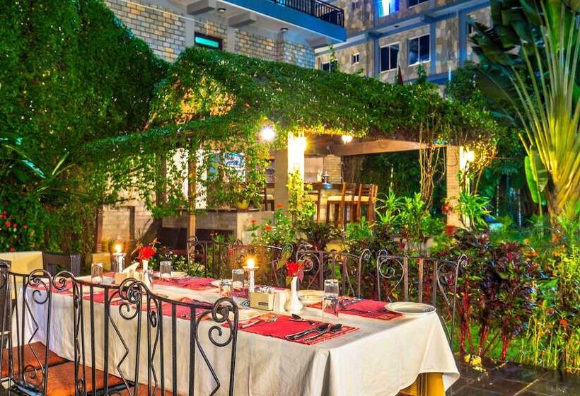 Da Yatra Courtyard Hotel & Resort