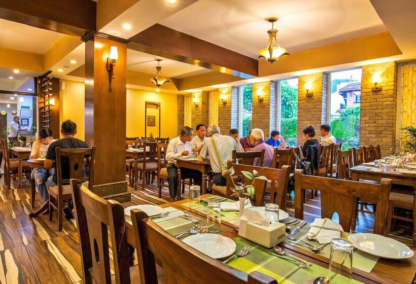 Da Yatra Courtyard Hotel & Resort