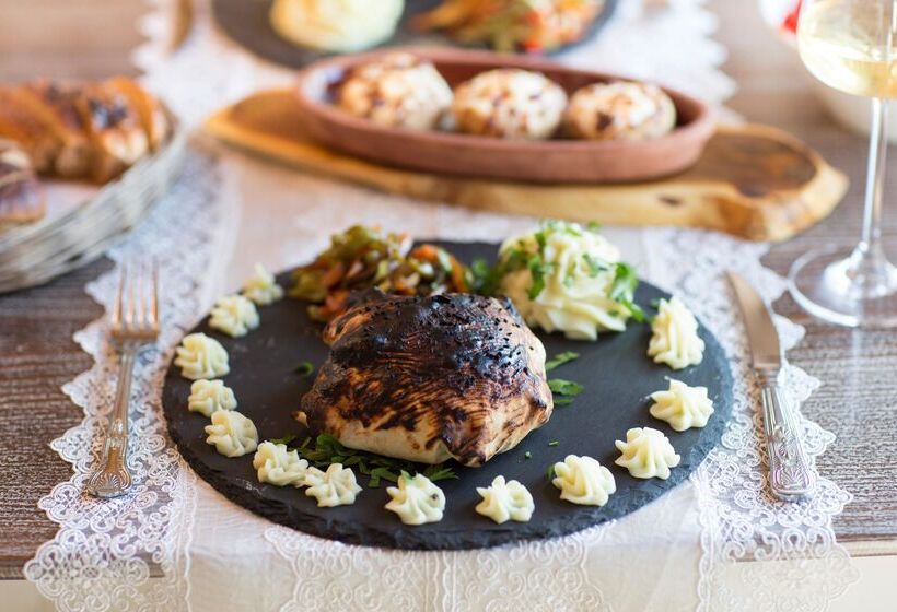 בית מלון כפרי Elika Cave Suites & Spa