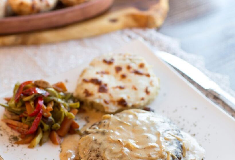 בית מלון כפרי Elika Cave Suites & Spa