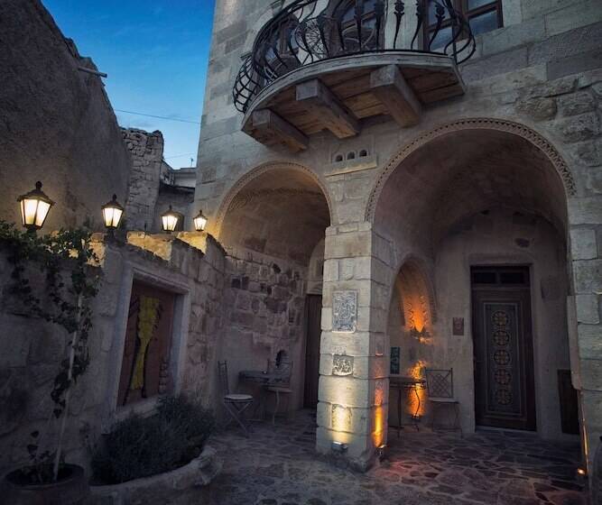 هتل Elika Cave Suites & Spa