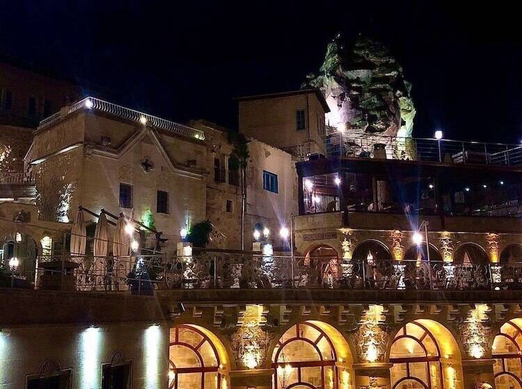هتل Elika Cave Suites & Spa