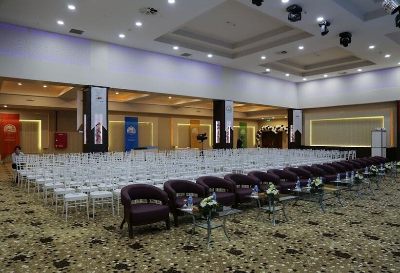 בית מלון כפרי Grand Asya