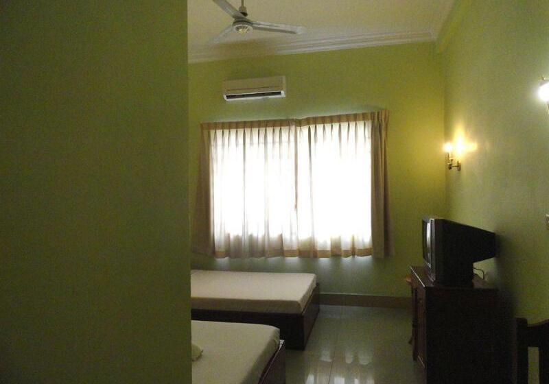 هتل Greenpark Village Guesthouse