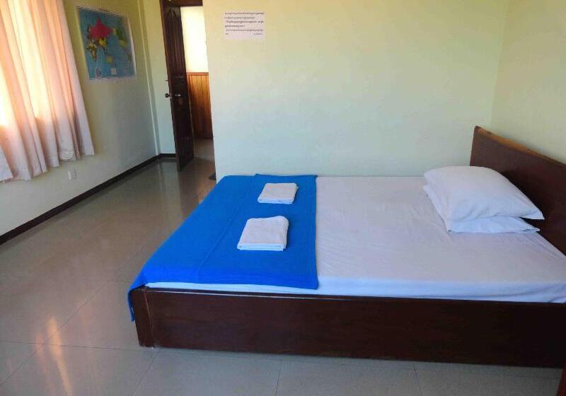 هتل Greenpark Village Guesthouse